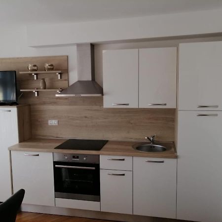 Apartments Leptiric Podstrana Exterior foto