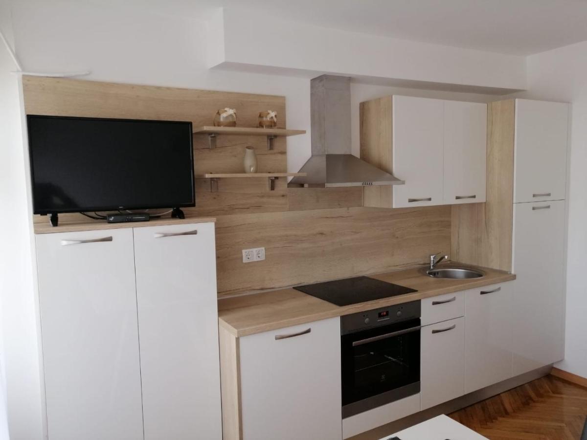 Apartments Leptiric Podstrana Exterior foto