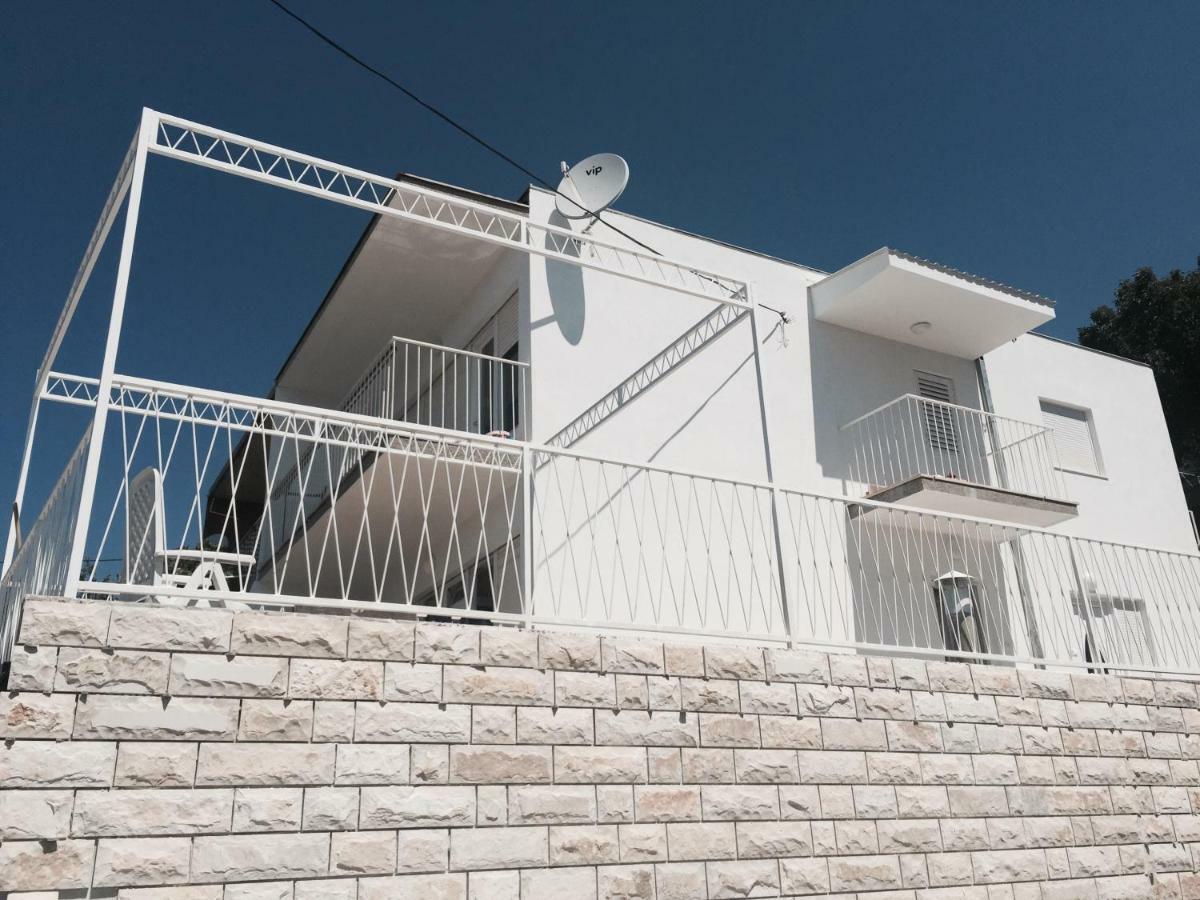 Apartments Leptiric Podstrana Exterior foto