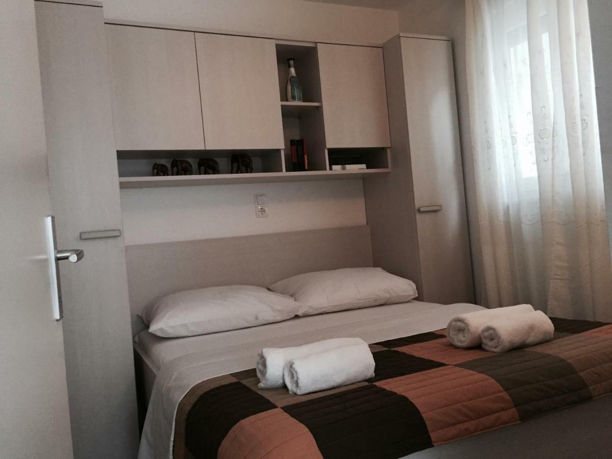 Apartments Leptiric Podstrana Exterior foto